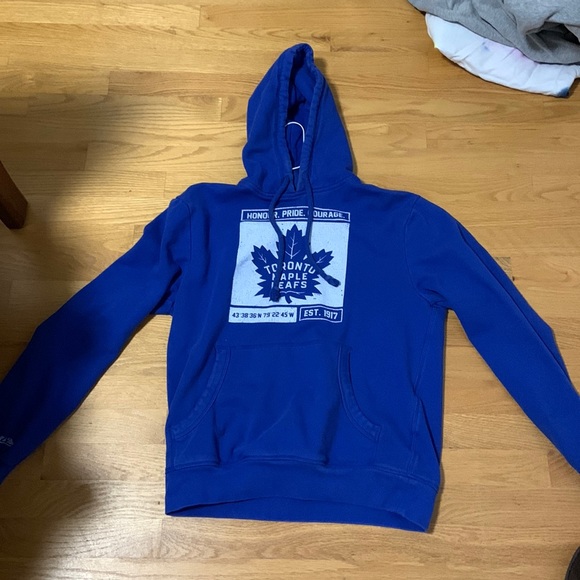 Mitchell & Ness Other - Great condition leaf’s hoodie